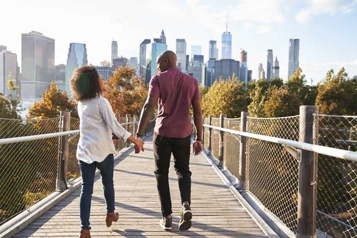 two travelers in the big city