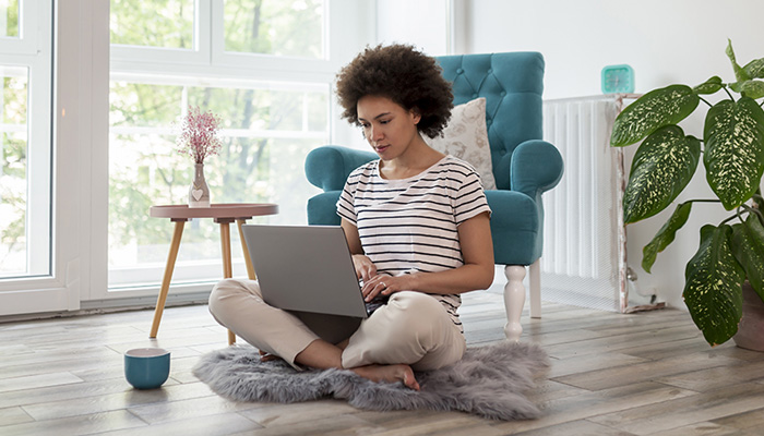 Pros and Cons of Online Nursing Degrees