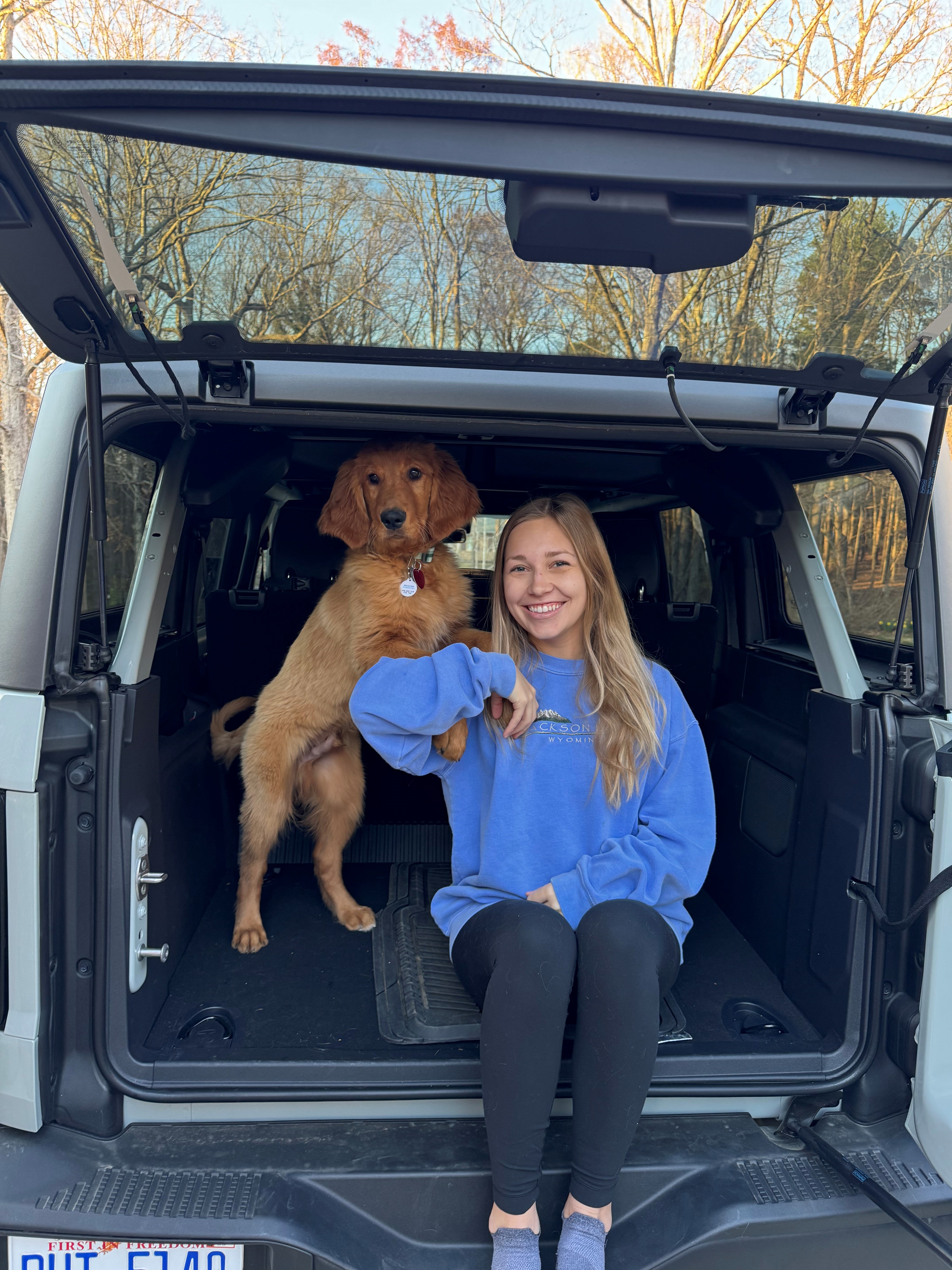 A nurse traveling with her dog